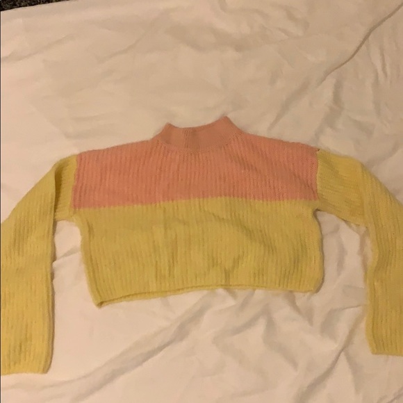 Lovers + Friends cropped sweater - Picture 2 of 2